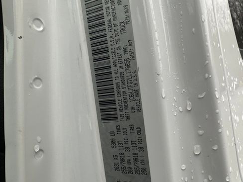 Used 2020 Jeep Gladiator Overland image 31