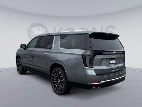 New 2026 Chevrolet Suburban High Country AWD/4WD image 4