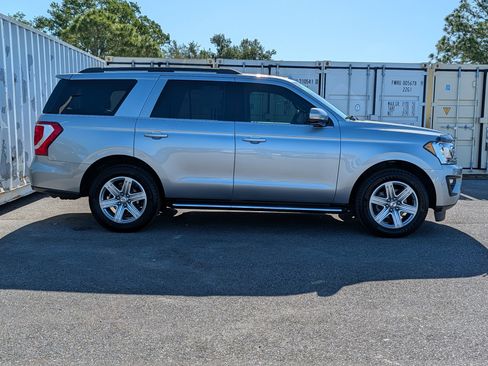Used 2020 Ford Expedition XLT w/ Equipment Group 202A RWD image 3