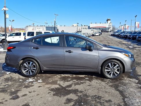 Used 2024 Nissan Versa S w/ S Plus Package image 7