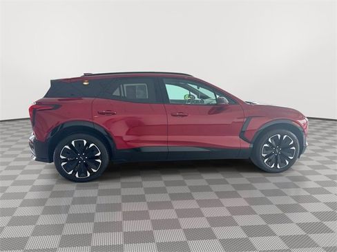 Certified 2025 Chevrolet Blazer EV RS image 13