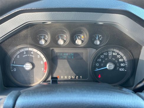 Used 2014 Ford F250 XL w/ Power Equipment Group image 16