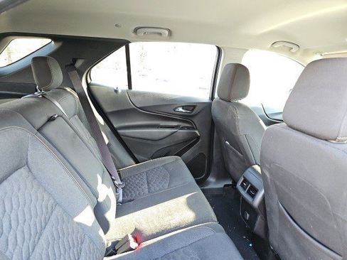 Used 2018 Chevrolet Equinox LT image 16
