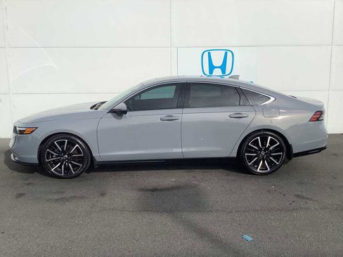 Certified 2023 Honda Accord Touring image 2