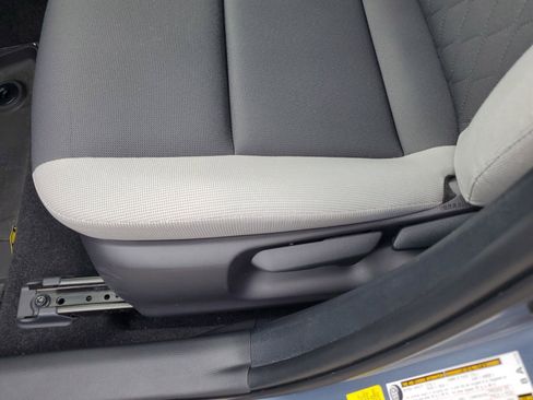 Used 2024 Toyota Corolla LE FWD image 16