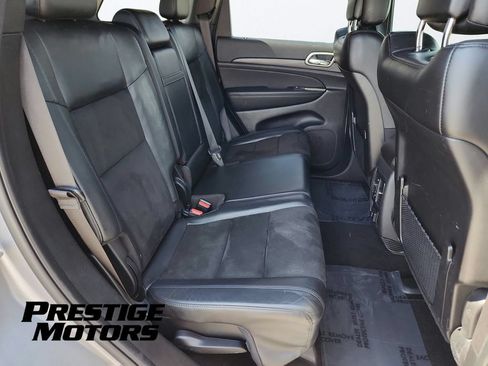 Used 2021 Jeep Grand Cherokee Laredo X AWD/4WD image 28