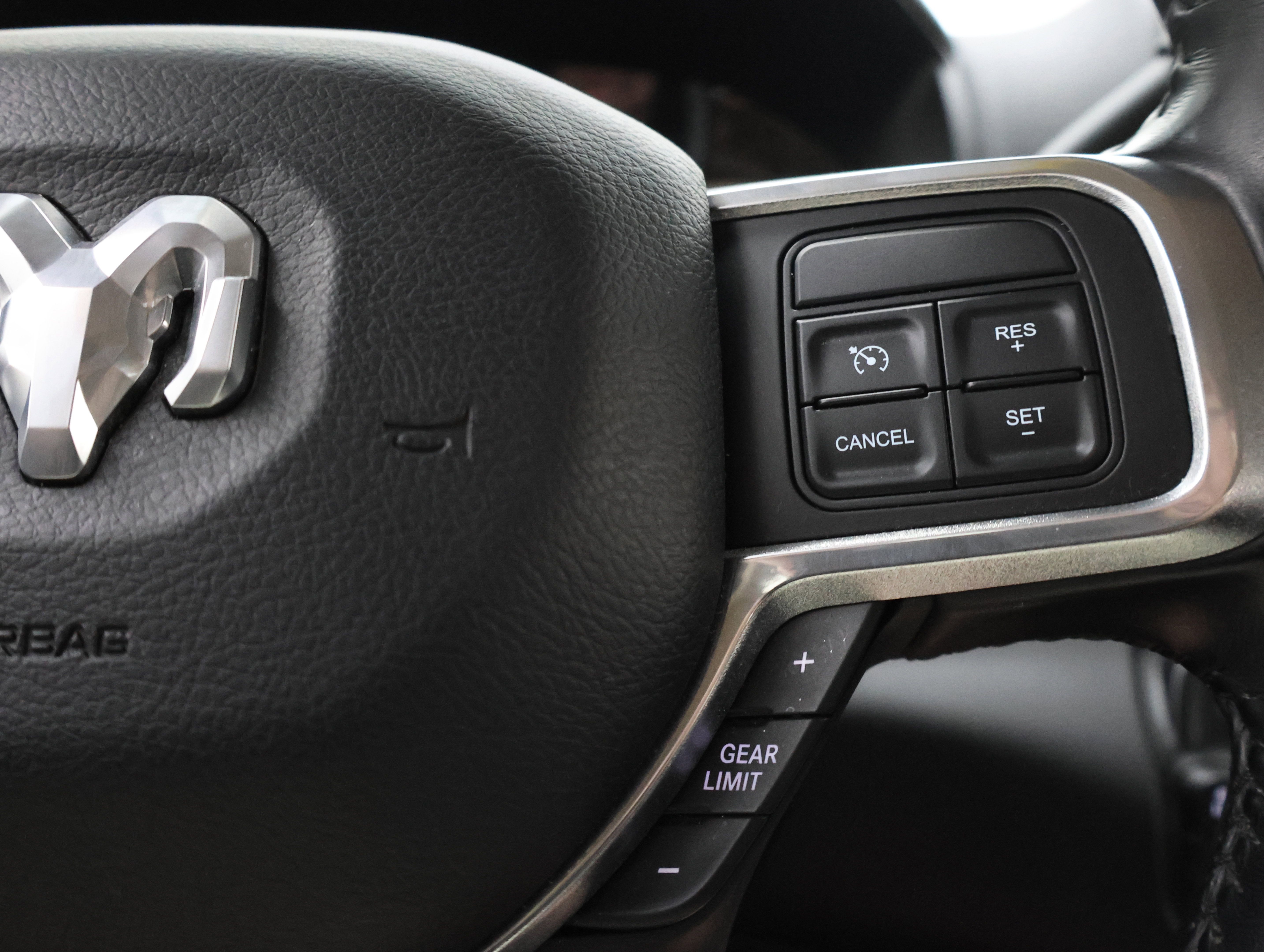 Used 2020 RAM 2500 Laramie AWD/4WD image 14