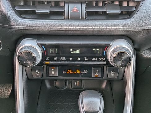 Used 2023 Toyota RAV4 XLE w/ Convenience Package image 30