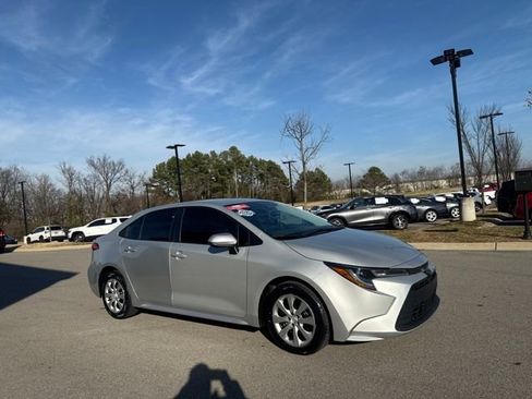 Used 2024 Toyota Corolla LE image 6