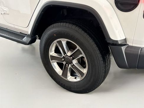 Used 2020 Jeep Wrangler Unlimited Sahara AWD/4WD image 29