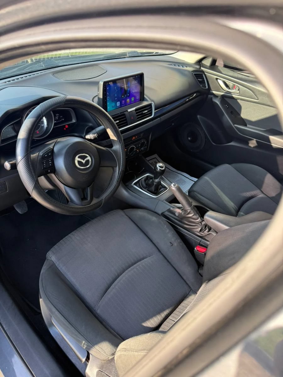 Used 2014 MAZDA MAZDA3 i SV FWD image 12