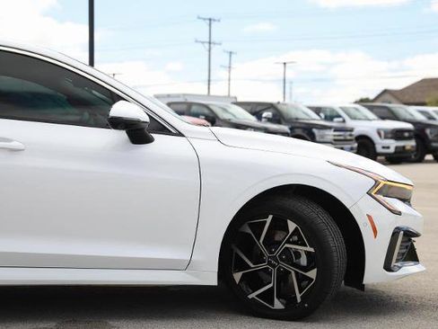 Used 2025 Kia K5 EX FWD image 5