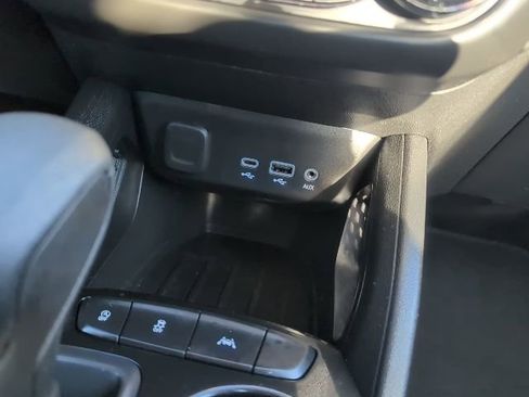 Used 2023 Chevrolet TrailBlazer LS image 31