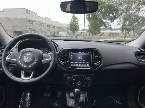 Used 2019 Jeep Compass Limited AWD/4WD image 14