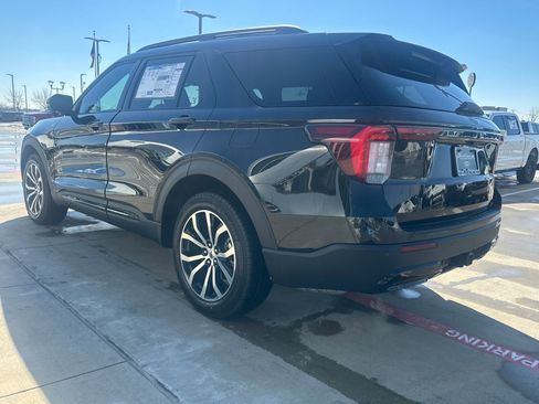New 2026 Ford Explorer ST-Line w/ Premium Package image 3