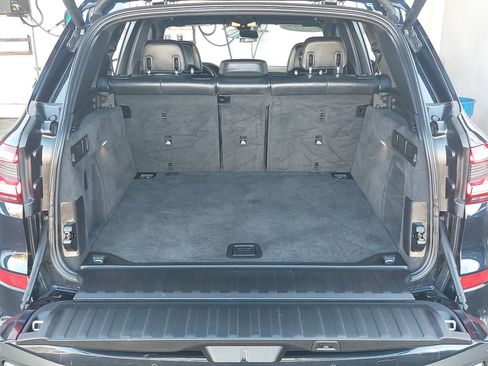 Used 2019 BMW X5 xDrive50i w/ M Sport Package image 12