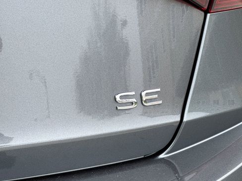 Used 2022 Volkswagen Jetta SE image 26