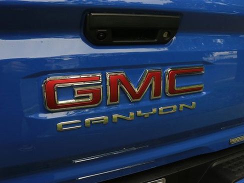 New 2025 GMC Canyon Elevation w/ Convenience Package image 6