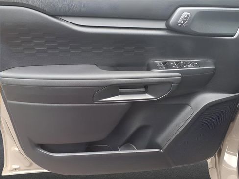 Used 2025 Ford Ranger XL image 18