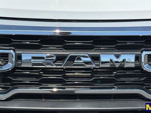 Used 2025 RAM ProMaster 2500 w/ U-Haul Equipment Group FWD image 36