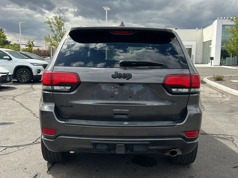 Used 2021 Jeep Grand Cherokee Laredo X AWD/4WD image 6