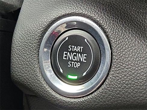 Used 2023 Buick Envision Avenir image 28