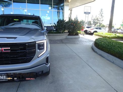 New 2026 GMC Sierra 1500 Elevation AWD/4WD image 31