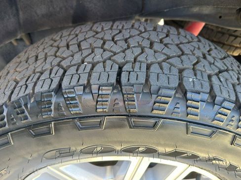 Used 2023 GMC Sierra 2500 SLE w/ SLE Value Package; image 30