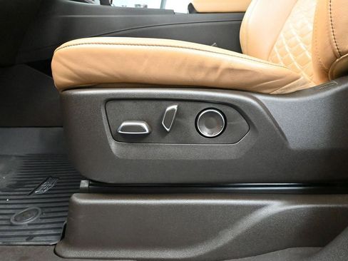 Used 2024 Cadillac Escalade Sport w/ LPO, ONYX Package image 24