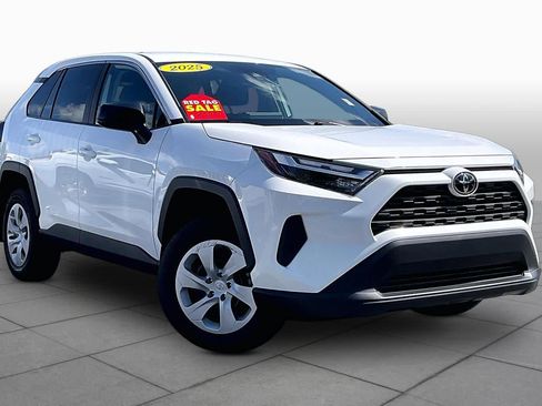 Used 2025 Toyota RAV4 LE FWD image 3