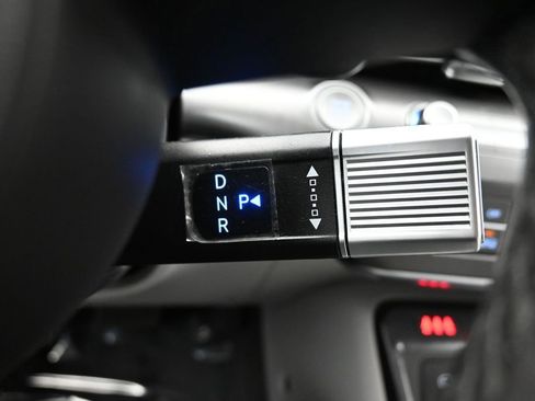 Certified 2024 Hyundai Kona Limited AWD/4WD image 17