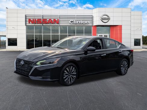 New 2025 Nissan Altima 2.5 SV image 7
