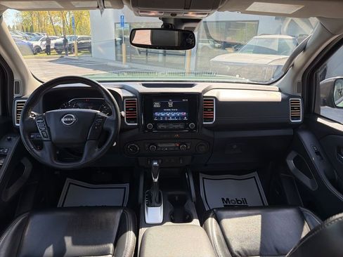 Used 2022 Nissan Frontier SV w/ SV Premium Package AWD/4WD image 20