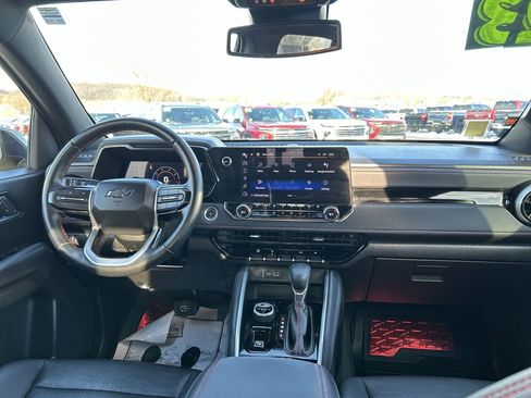 Used 2023 Chevrolet Colorado Z71 w/ Z71 Convenience Package 2 image 18