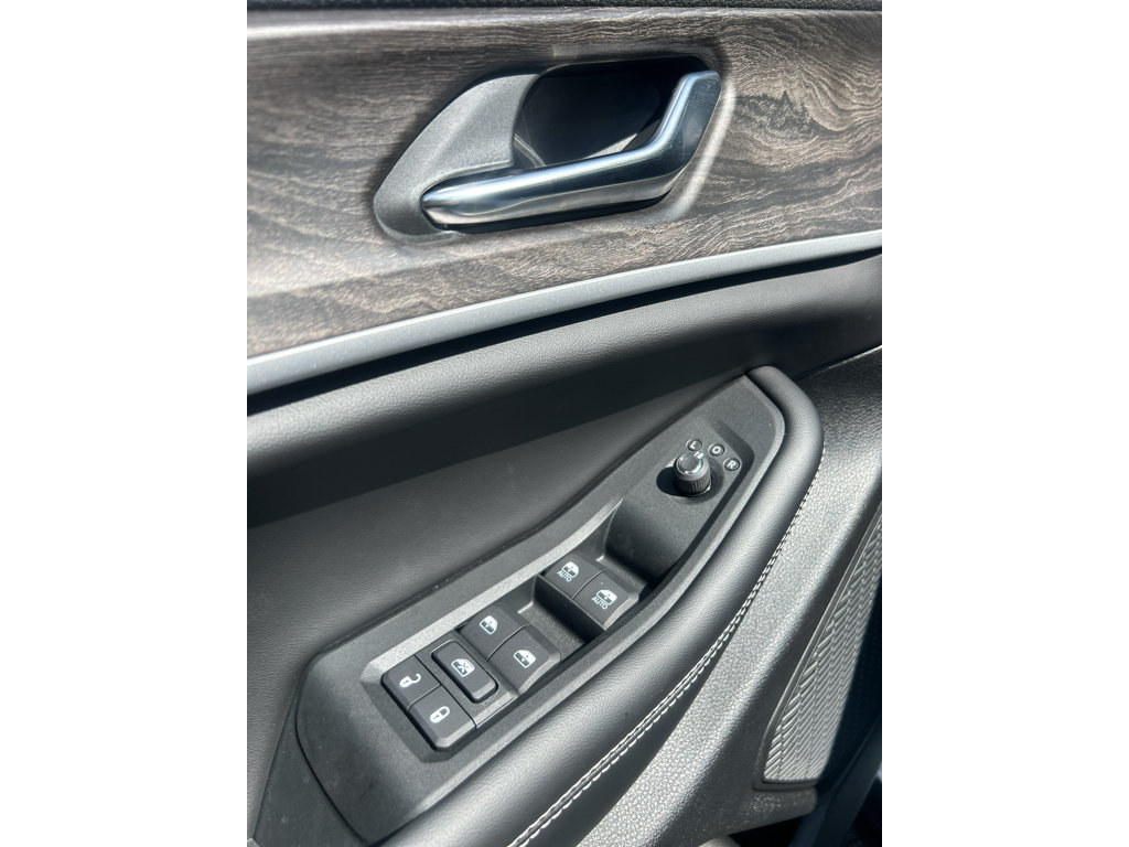 New 2027 Jeep Grand Cherokee Altitude RWD image 17