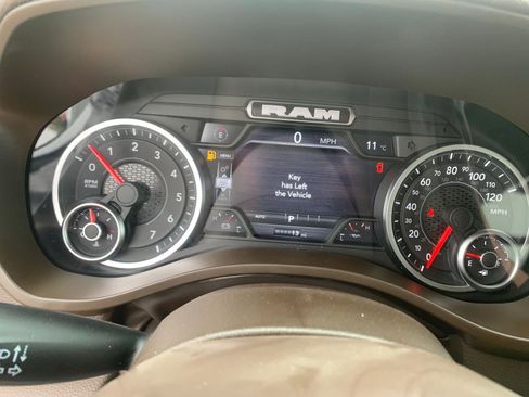 New 2026 RAM 1500 Laramie AWD/4WD image 17