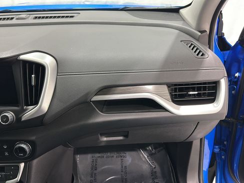 Used 2024 GMC Terrain SLT w/ Elevation Edition image 23