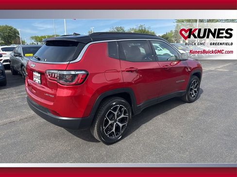 Used 2025 Jeep Compass Limited AWD/4WD image 5