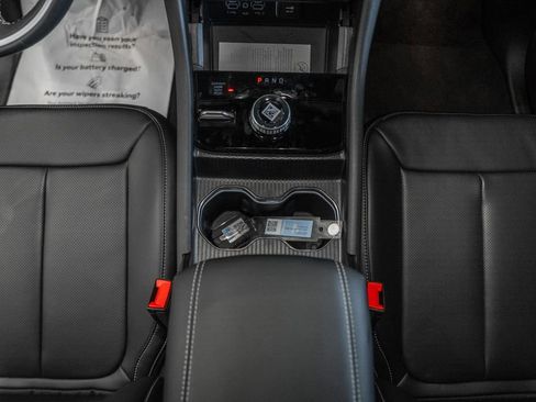 New 2025 Jeep Grand Cherokee L Limited w/ Luxury Tech Group II image 24