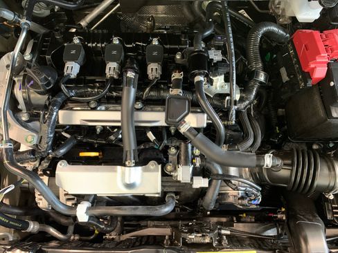 New 2025 Nissan Versa SR image 27