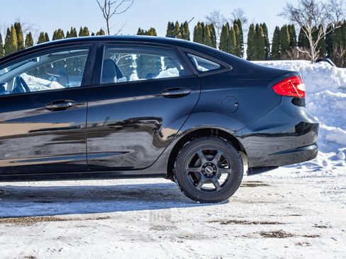 Used 2013 Ford Fiesta SE w/ Moon & Mood Pkg image 38