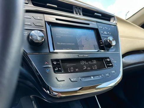 Used 2017 Toyota Avalon XLE Premium w/ All Weather Liner Package FWD image 18