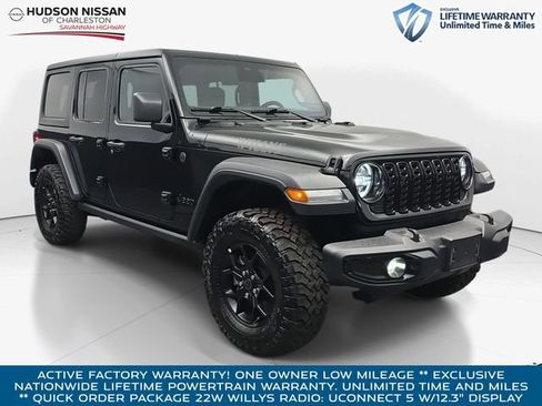 Used 2025 Jeep Wrangler Willys image 1