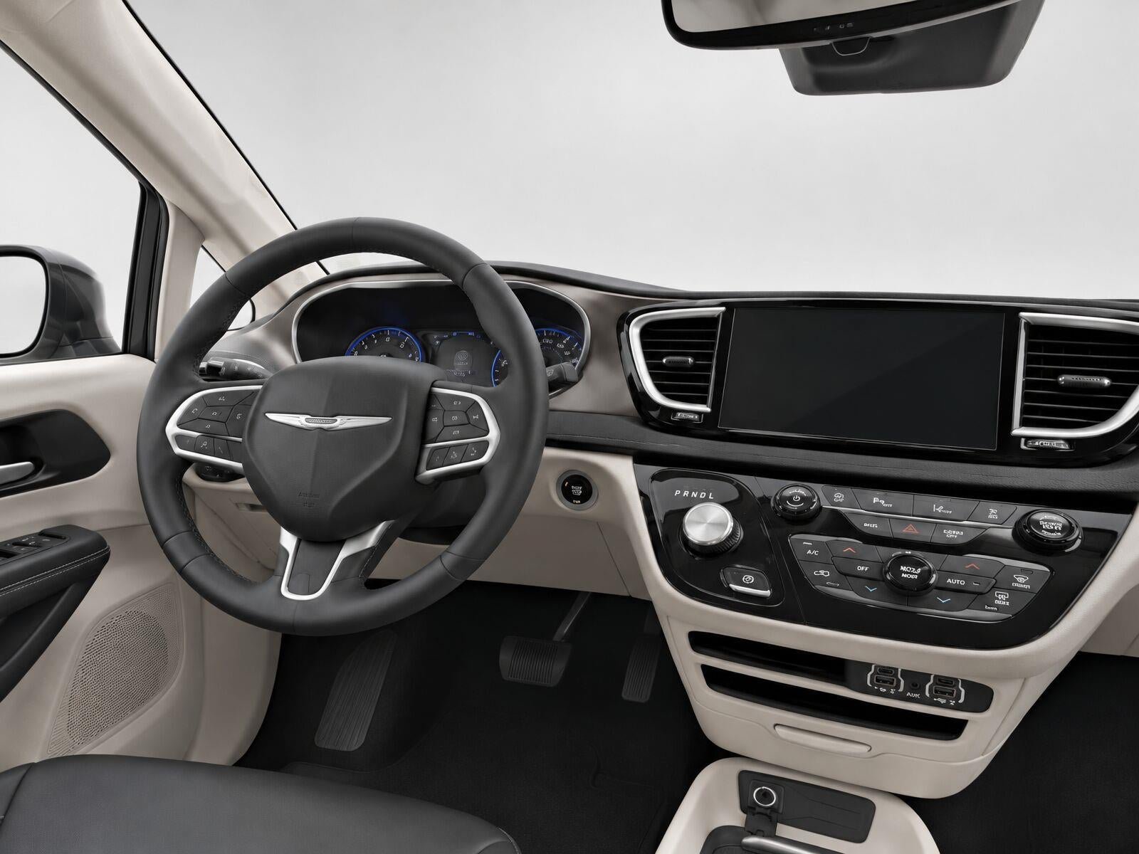 Used 2024 Chrysler Pacifica Touring-L FWD image 21