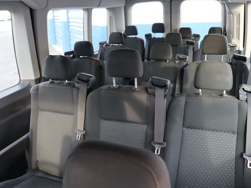 Used 2023 Ford Transit 350 XLT image 4