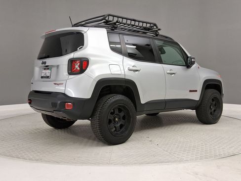 Used 2016 Jeep Renegade Trailhawk AWD/4WD image 7