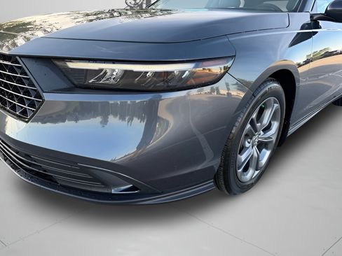 Used 2024 Honda Accord EX image 31