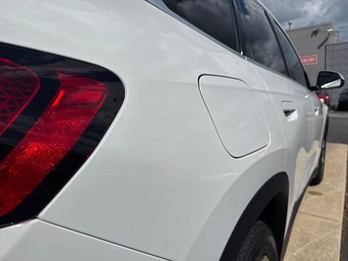 Used 2023 BMW X1 xDrive28i AWD/4WD image 6