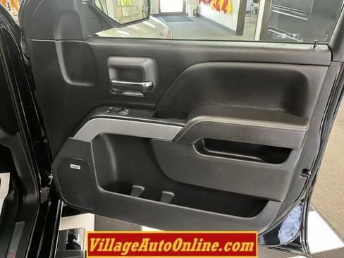 Used 2018 Chevrolet Silverado 1500 LT w/ All Star Edition image 35