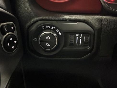 Used 2022 Jeep Gladiator Rubicon AWD/4WD image 31